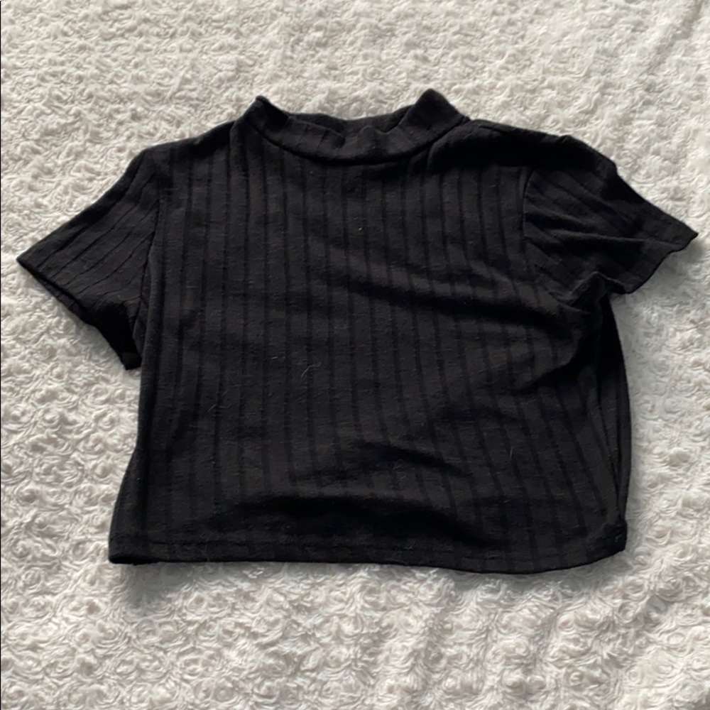Black crop top